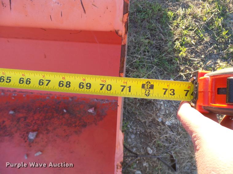 image for item DG9702 Kubota M1282 bucket