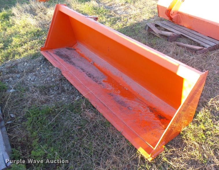 image for item DG9703 Kubota L2264 bucket