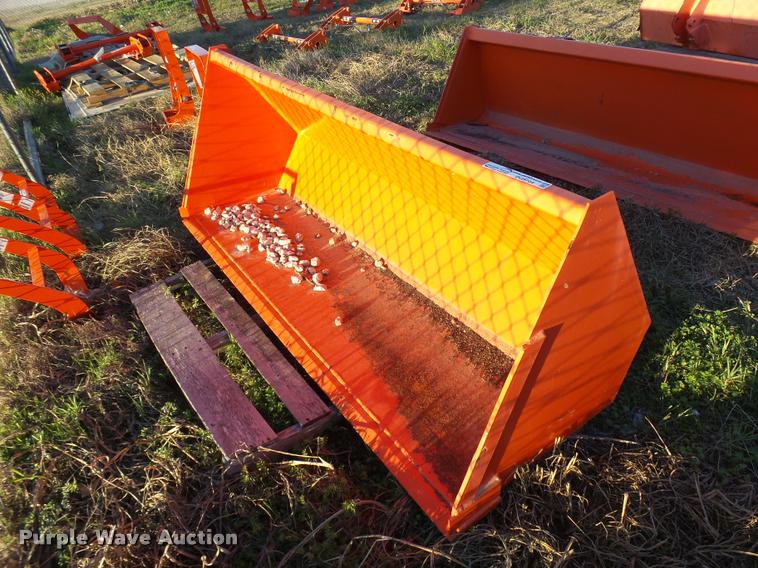 image for item DG9704 Kubota M1282 bucket