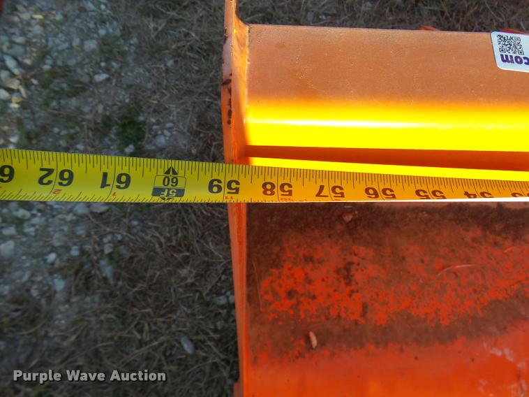 image for item DG9722 Kubota loader bucket