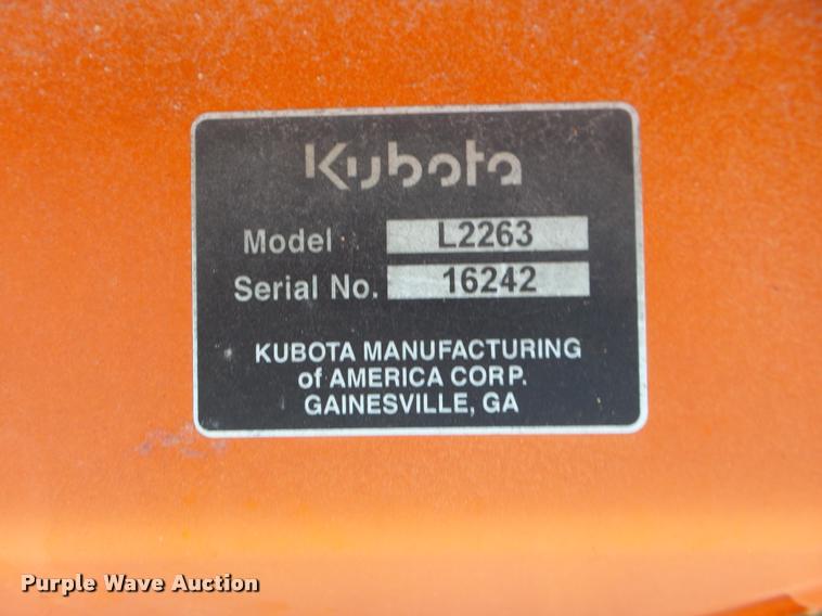 image for item DG9724 Kubota L2263 bucket