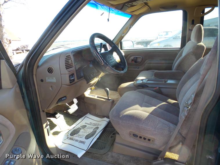 image for item DH9506 1995 Chevrolet Tahoe SUV