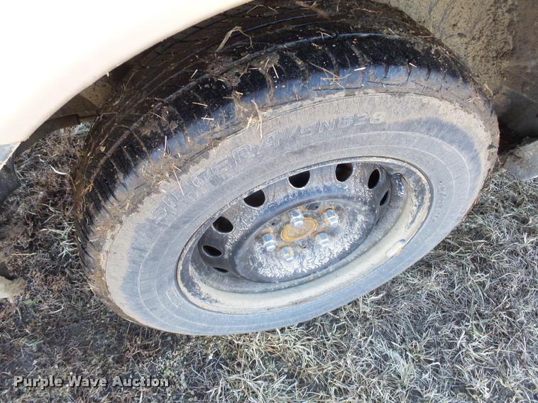 image for item DH9507 2002 Toyota Sienna CE van