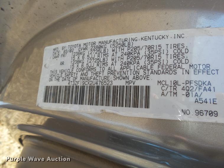 image for item DH9507 2002 Toyota Sienna CE van