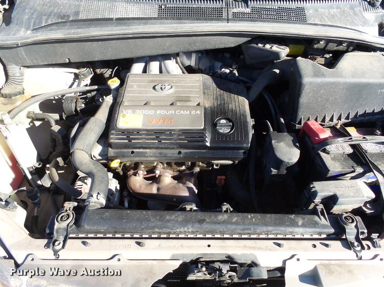image for item DH9507 2002 Toyota Sienna CE van