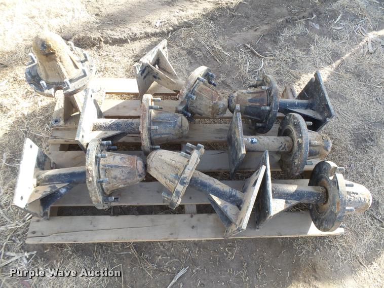 image for item DI9664 (8) eight bolt hubs and spindles