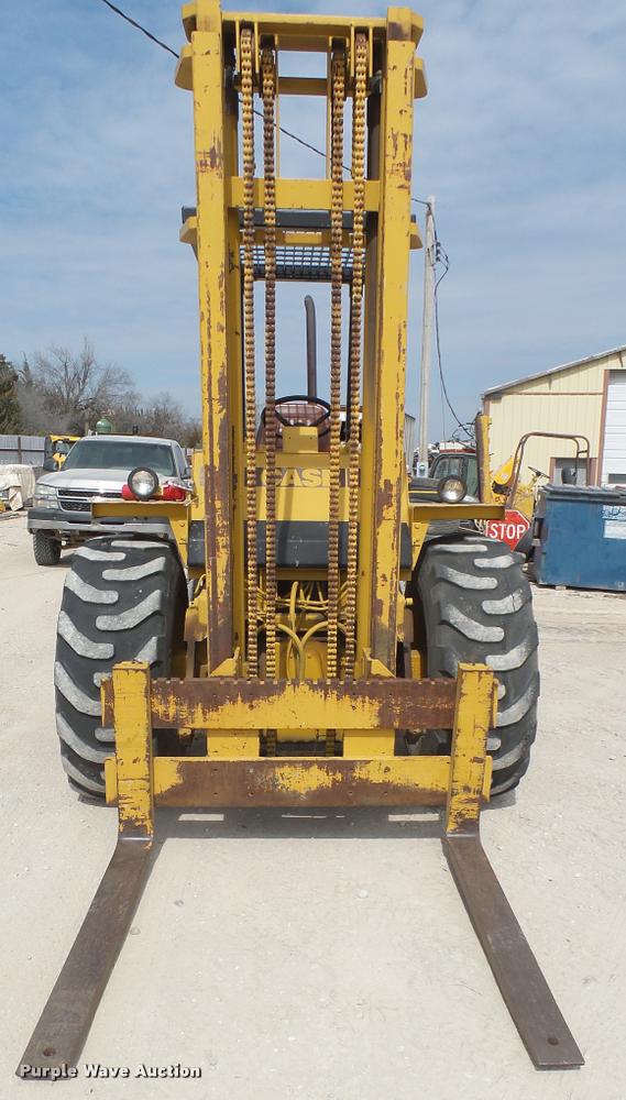 image for item DQ9838 Case 586E forklift