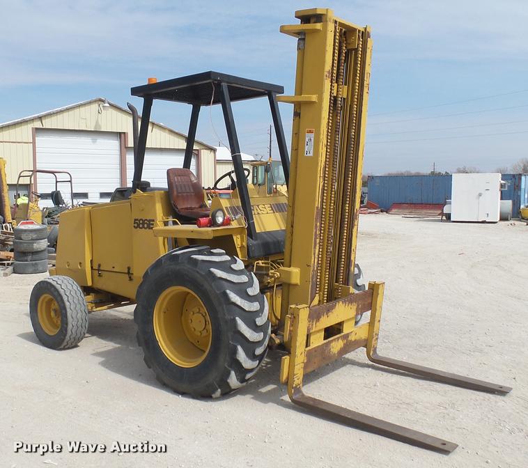 image for item DQ9838 Case 586E forklift