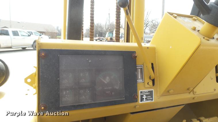 image for item DQ9838 Case 586E forklift