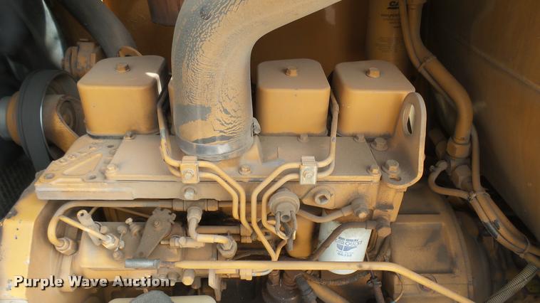 image for item DQ9838 Case 586E forklift