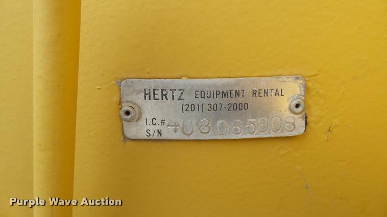 image for item DQ9838 Case 586E forklift