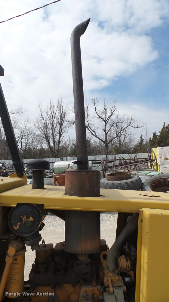 image for item DQ9838 Case 586E forklift