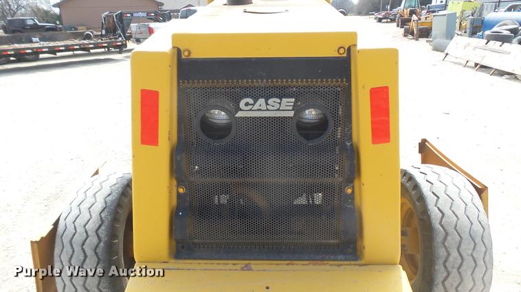 image for item DQ9838 Case 586E forklift