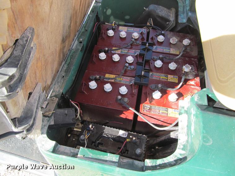 image for item DT9233 Ez-go golf cart