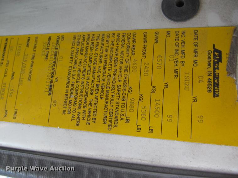 image for item DT9234 2000 Isuzu NPR truck cab and chassis