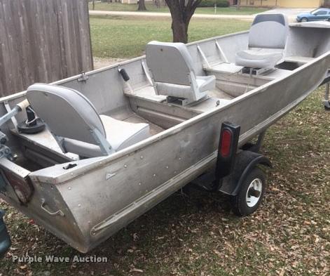 image for item F1724 Richline v-bottom aluminum boat