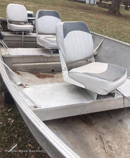 image for item F1724 Richline v-bottom aluminum boat