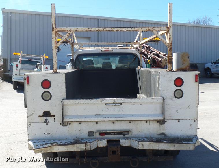 image for item J1571 2011 Ford F450 Super Duty utility truck