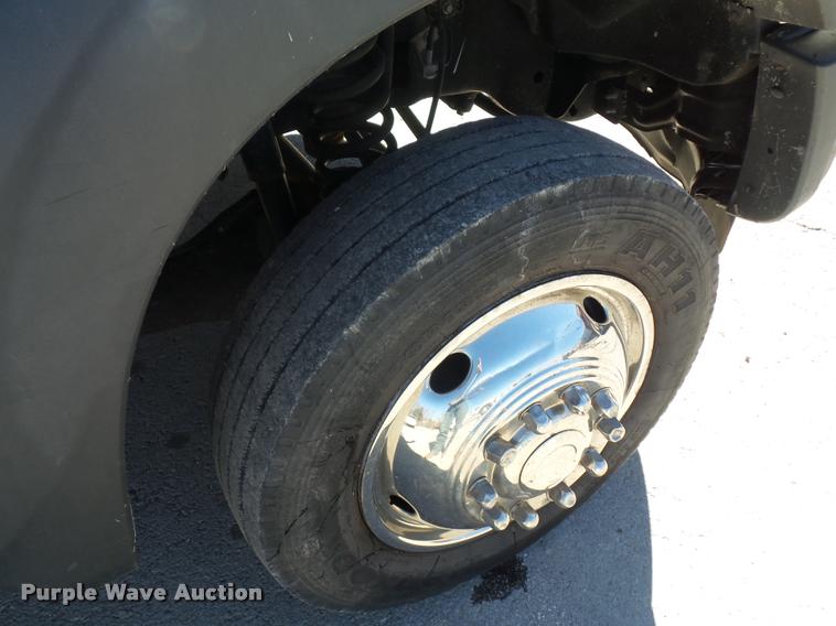 image for item J1571 2011 Ford F450 Super Duty utility truck