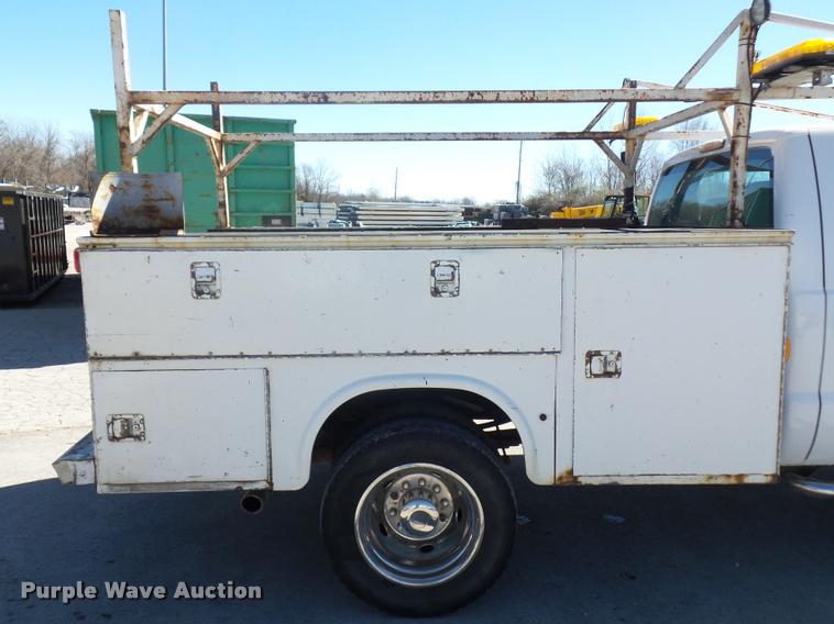 image for item J1571 2011 Ford F450 Super Duty utility truck