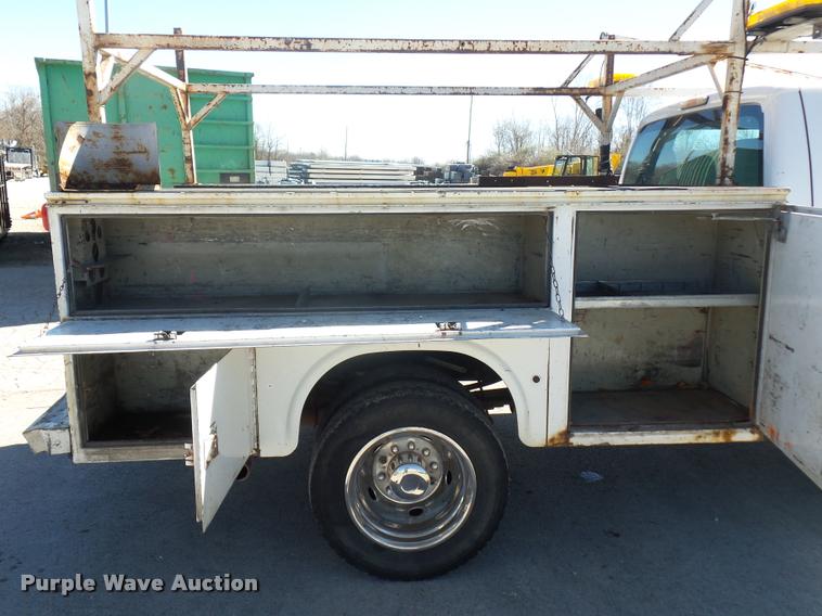 image for item J1571 2011 Ford F450 Super Duty utility truck