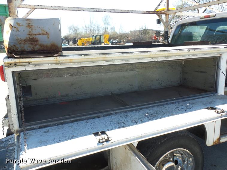 image for item J1571 2011 Ford F450 Super Duty utility truck