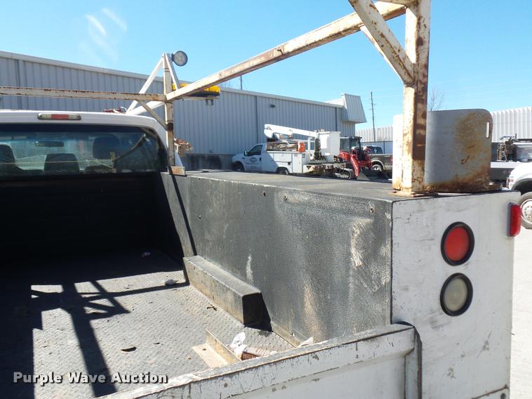 image for item J1571 2011 Ford F450 Super Duty utility truck