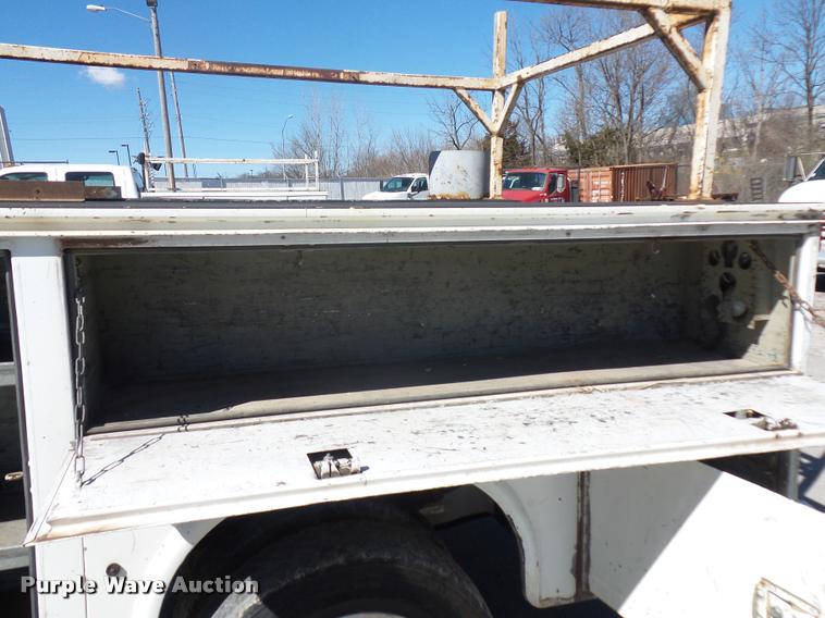 image for item J1571 2011 Ford F450 Super Duty utility truck