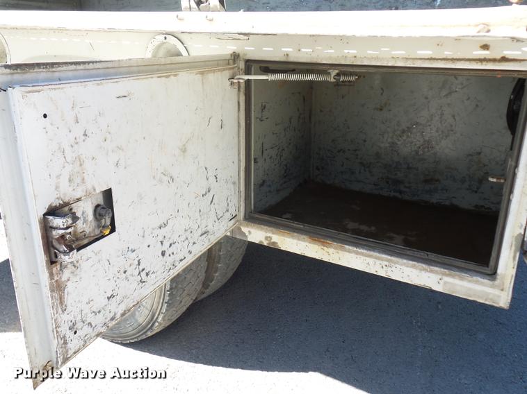 image for item J1571 2011 Ford F450 Super Duty utility truck