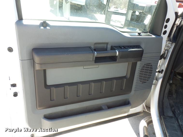 image for item J1571 2011 Ford F450 Super Duty utility truck