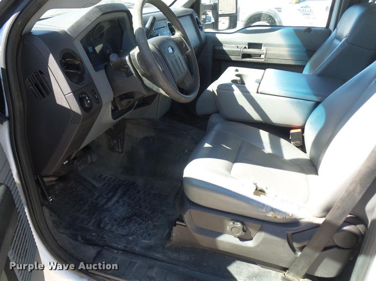 image for item J1571 2011 Ford F450 Super Duty utility truck