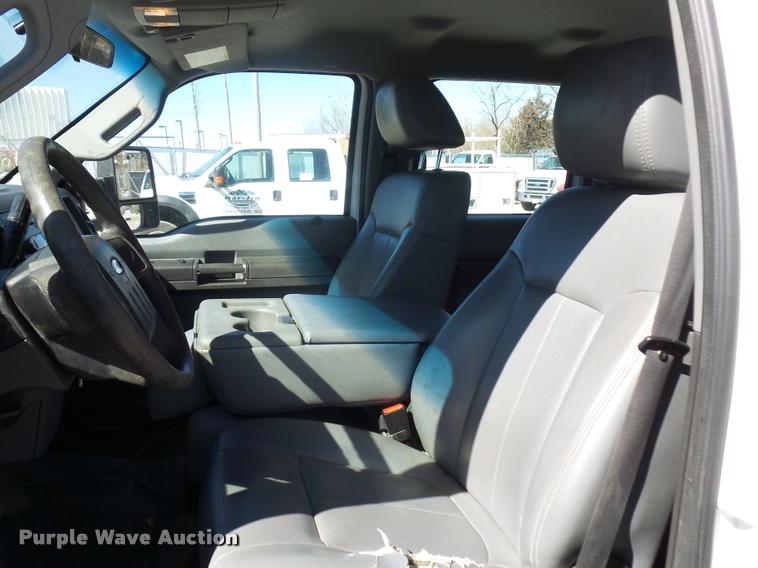 image for item J1571 2011 Ford F450 Super Duty utility truck