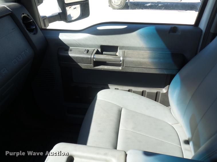 image for item J1571 2011 Ford F450 Super Duty utility truck