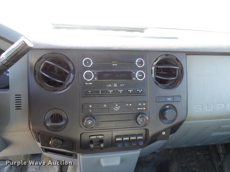 image for item J1571 2011 Ford F450 Super Duty utility truck