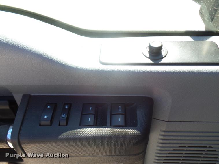 image for item J1571 2011 Ford F450 Super Duty utility truck
