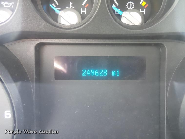 image for item J1571 2011 Ford F450 Super Duty utility truck