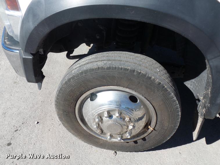 image for item J1572 2010 Ford F450 Super Duty utility truck