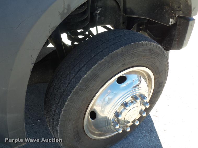 image for item J1572 2010 Ford F450 Super Duty utility truck