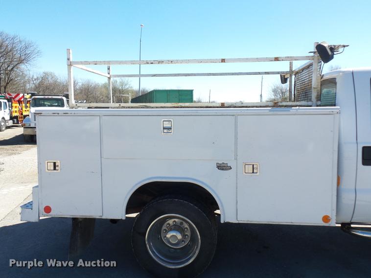 image for item J1572 2010 Ford F450 Super Duty utility truck