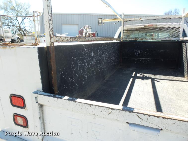 image for item J1572 2010 Ford F450 Super Duty utility truck