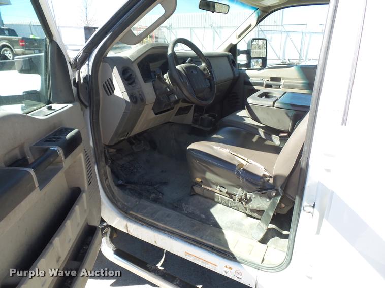 image for item J1572 2010 Ford F450 Super Duty utility truck
