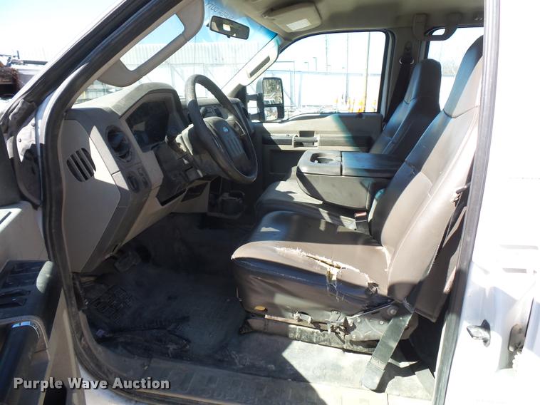 image for item J1572 2010 Ford F450 Super Duty utility truck