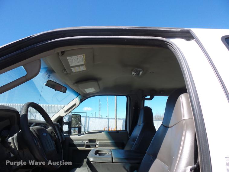 image for item J1572 2010 Ford F450 Super Duty utility truck