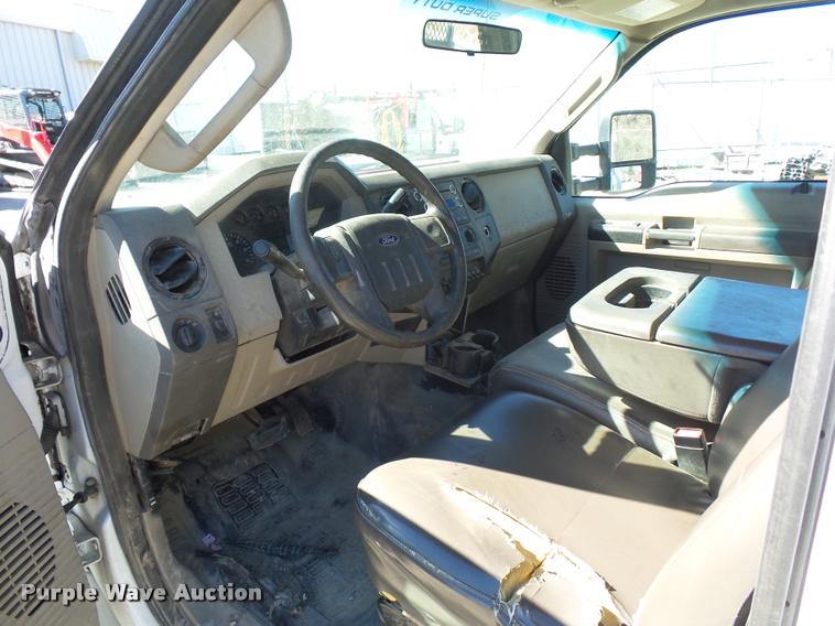 image for item J1572 2010 Ford F450 Super Duty utility truck