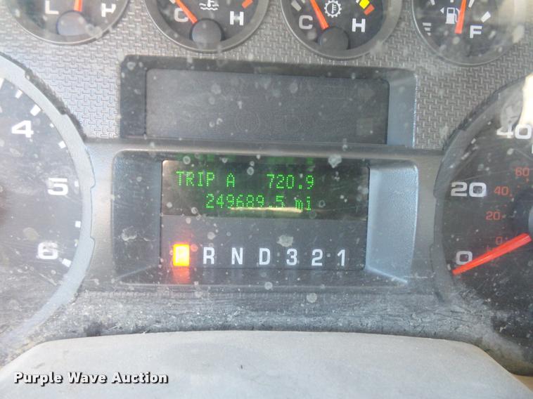 image for item J1572 2010 Ford F450 Super Duty utility truck