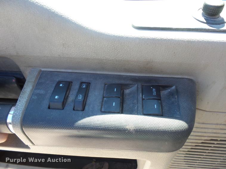 image for item J1572 2010 Ford F450 Super Duty utility truck