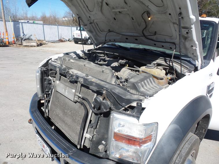 image for item J1572 2010 Ford F450 Super Duty utility truck