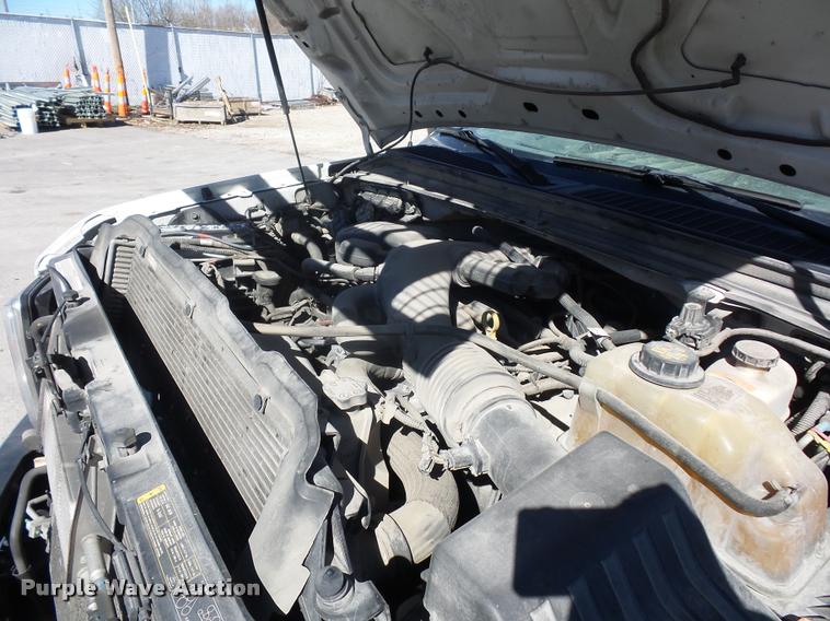 image for item J1572 2010 Ford F450 Super Duty utility truck
