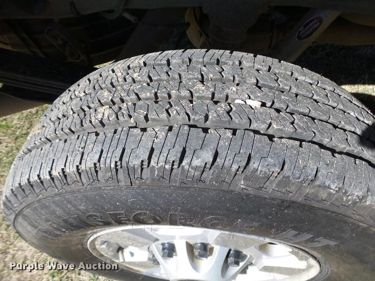 image for item J2631 2013 Chevrolet Silverado 2500HD Crew Cab pickup truck