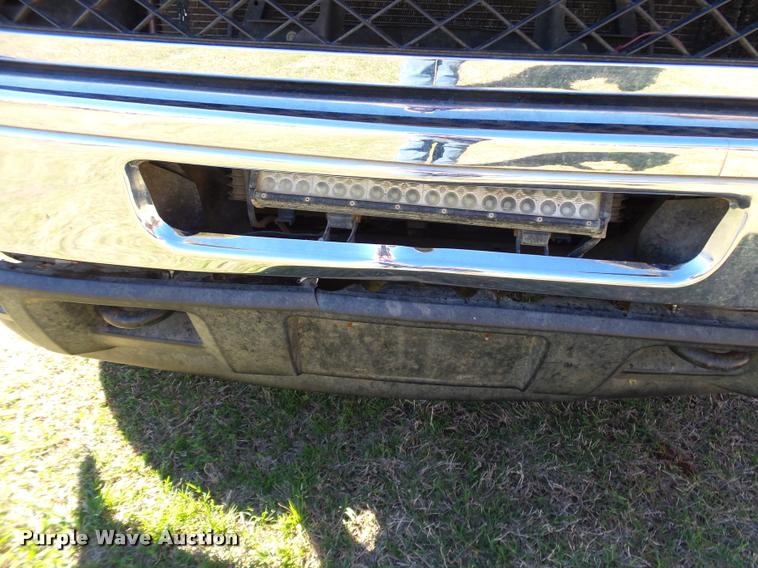 image for item J2631 2013 Chevrolet Silverado 2500HD Crew Cab pickup truck